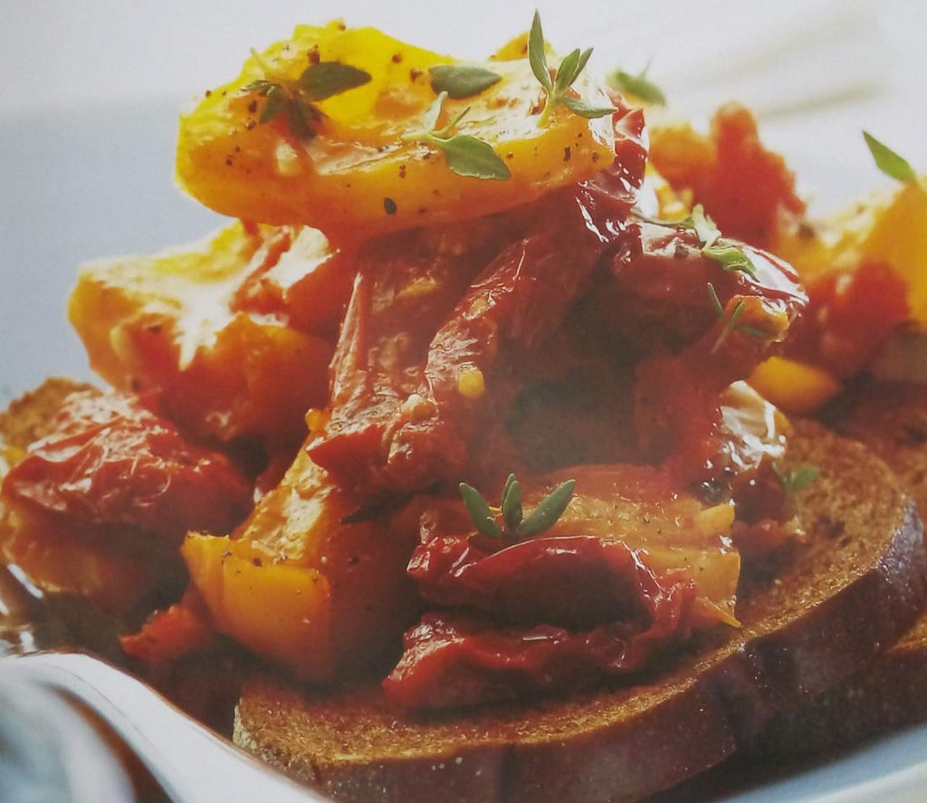 ENSALADA DE TOMATES SECOS Y PIMIENTO