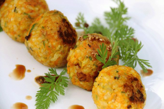 BOLAS DE PESCADO Y JENGIBRE EN SALSA DE TOMATE Y LIMON