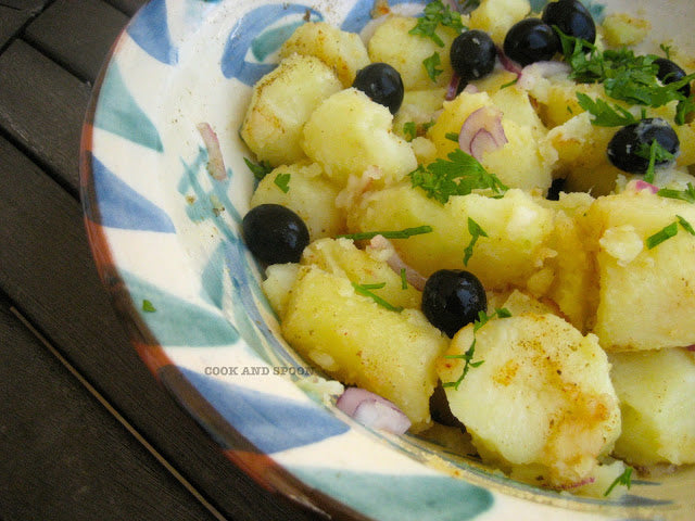 ENSALADA TUNECINA DE PATATAS Y ACEITUNAS