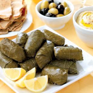 HOJAS DE PARRA RELLENAS CON COMINO, LIMÓN Y HIERBAS